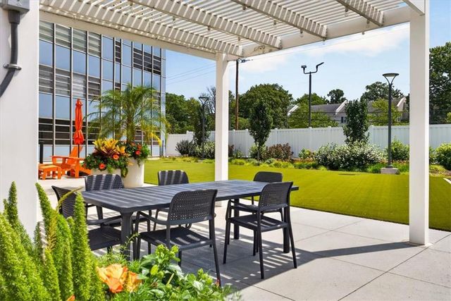 333 W Meyer Boulevard 714, Kansas City, MO 64113