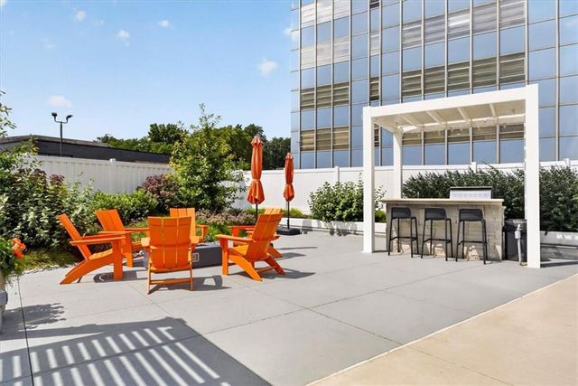 333 W Meyer Boulevard 714, Kansas City, MO 64113