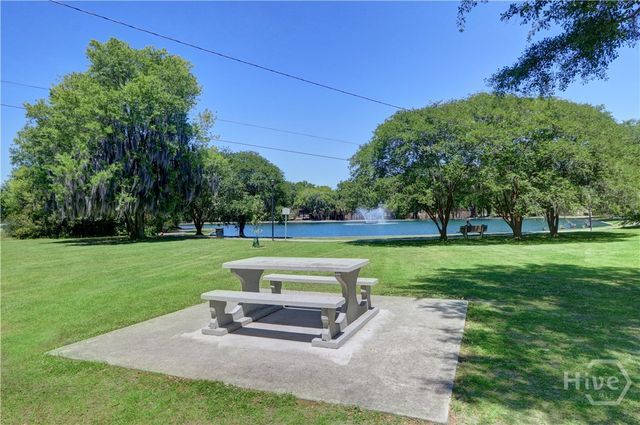 2220 E Victory Drive 12, Savannah, GA 31404