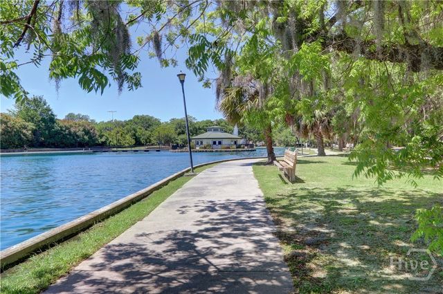 2220 E Victory Drive 12, Savannah, GA 31404