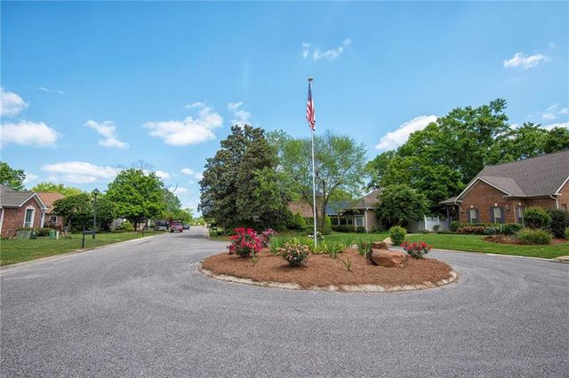 100 Kensington Court, Fairhope, AL 36532