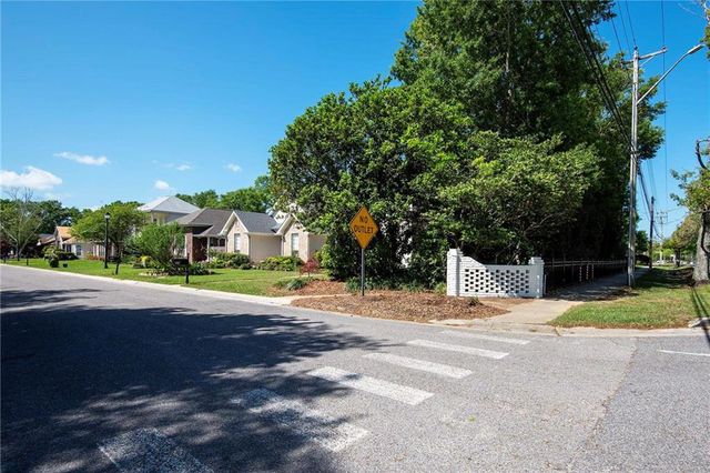 100 Kensington Court, Fairhope, AL 36532