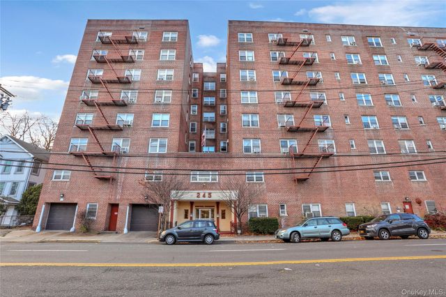 245 Bronx River Road 7C, Yonkers, NY 10704