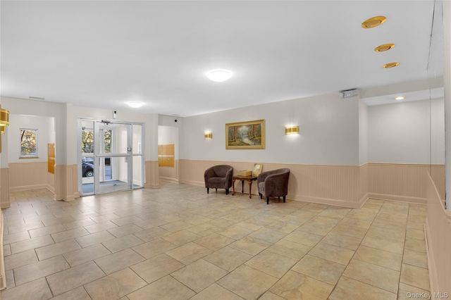 245 Bronx River Road 7C, Yonkers, NY 10704