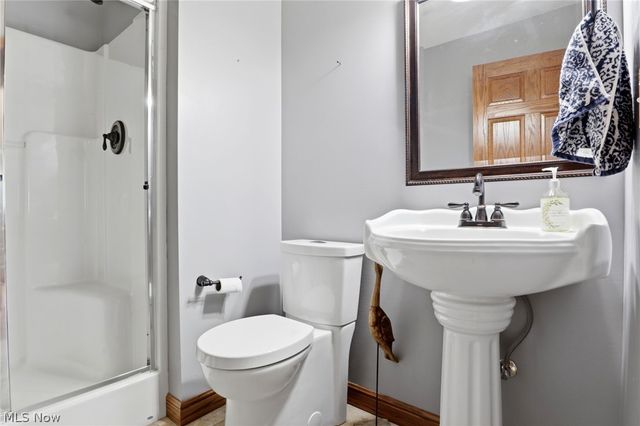8255 Hemingway Lane, Concord Twp, OH 44060