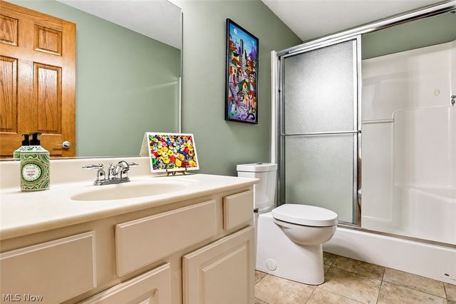 8255 Hemingway Lane, Concord Twp, OH 44060