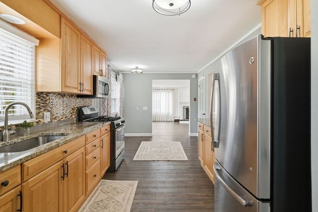 105 Mountain View St, South Hadley, MA 01075