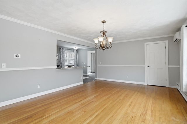 105 Mountain View St, South Hadley, MA 01075