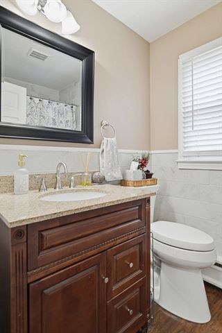 105 Mountain View St, South Hadley, MA 01075