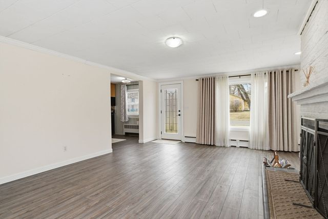 105 Mountain View St, South Hadley, MA 01075