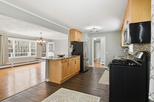 105 Mountain View St, South Hadley, MA 01075