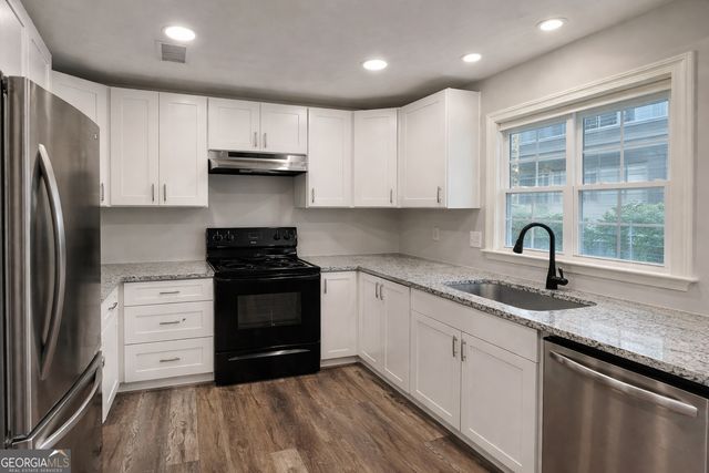 254 Chads Ford Way, Roswell, GA 30076