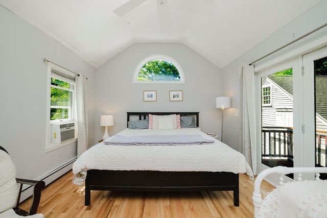 423 South St, Holliston, MA 01746