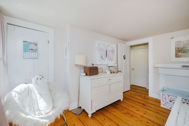 423 South St, Holliston, MA 01746