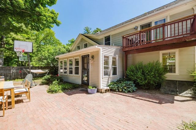 423 South St, Holliston, MA 01746