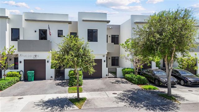 9174 SW 5th Ln, Miami, FL 33174