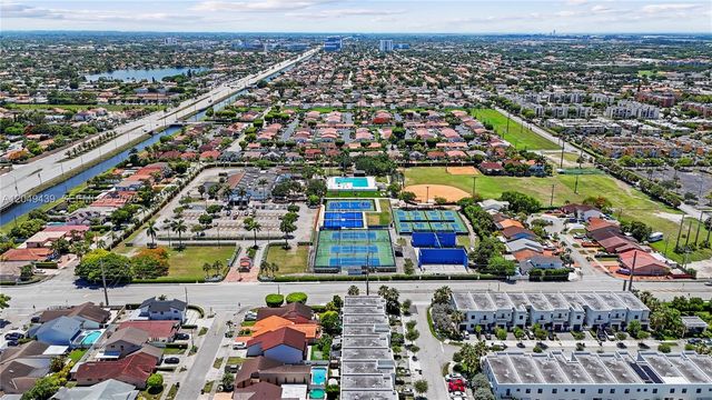 9174 SW 5th Ln, Miami, FL 33174