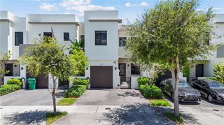 9174 SW 5th Ln, Miami, FL 33174