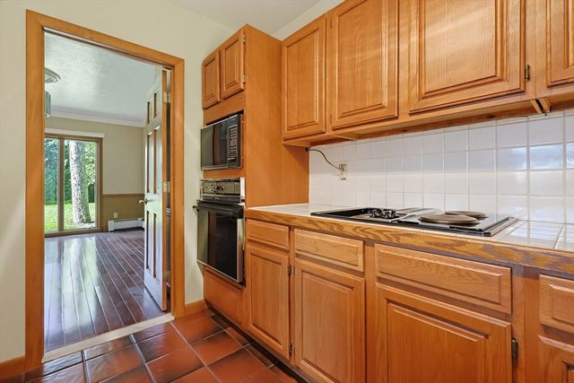42 Jolicoeur Ave, Spencer, MA 01562