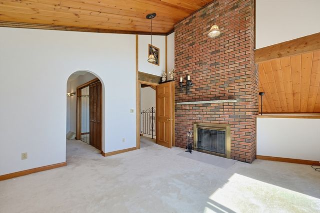 42 Jolicoeur Ave, Spencer, MA 01562