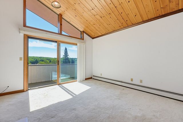 42 Jolicoeur Ave, Spencer, MA 01562