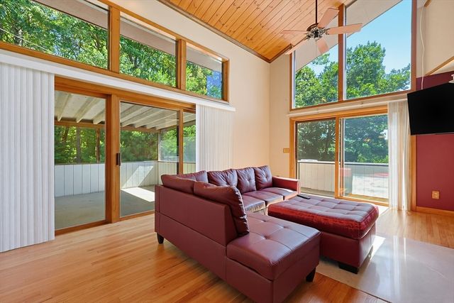 42 Jolicoeur Ave, Spencer, MA 01562