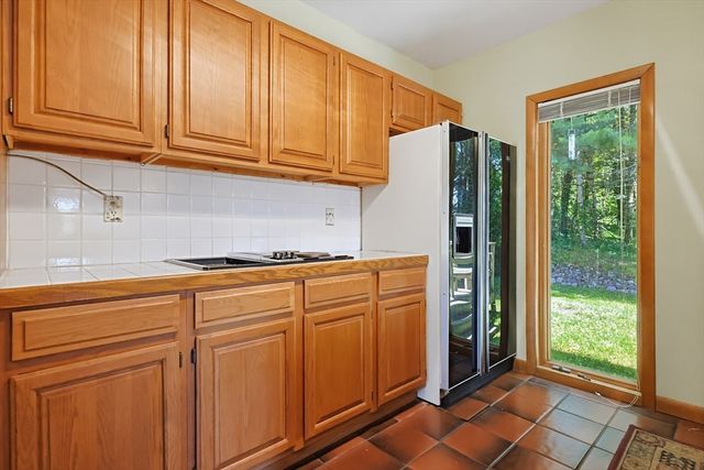 42 Jolicoeur Ave, Spencer, MA 01562