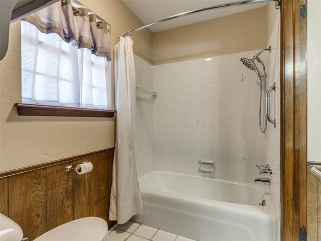 229 Chaucer Crescent Street, Midwest City, OK 73130