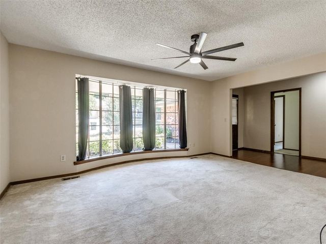 229 Chaucer Crescent Street, Midwest City, OK 73130