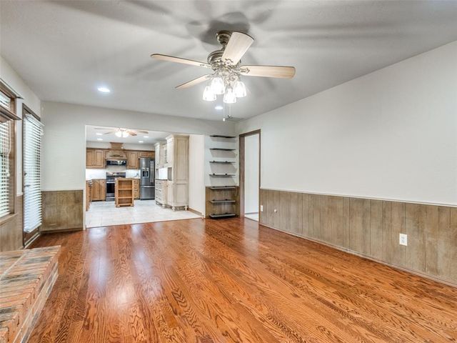 229 Chaucer Crescent Street, Midwest City, OK 73130