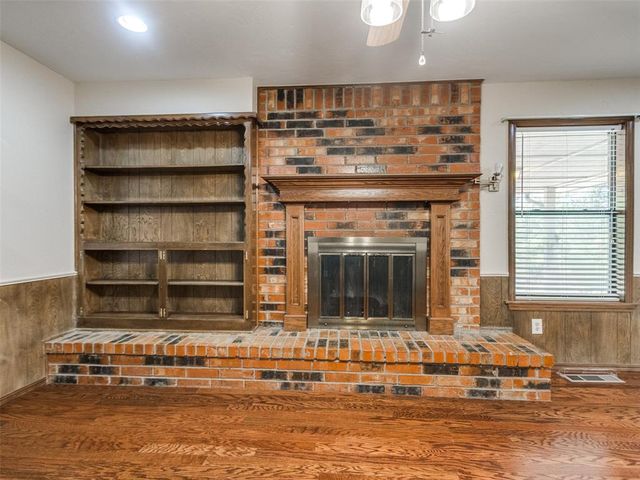 229 Chaucer Crescent Street, Midwest City, OK 73130