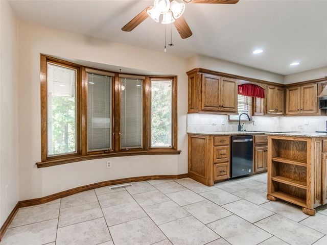 229 Chaucer Crescent Street, Midwest City, OK 73130