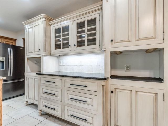 229 Chaucer Crescent Street, Midwest City, OK 73130