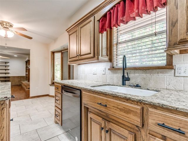 229 Chaucer Crescent Street, Midwest City, OK 73130