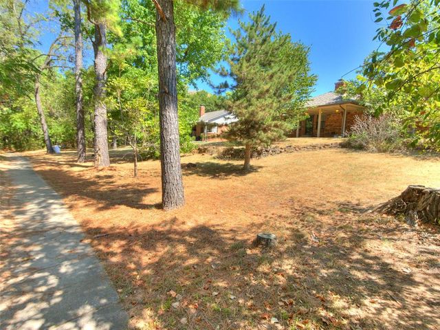 229 Chaucer Crescent Street, Midwest City, OK 73130