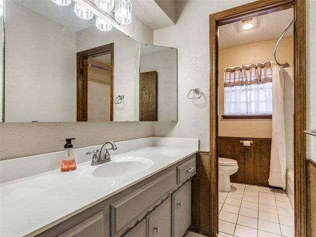 229 Chaucer Crescent Street, Midwest City, OK 73130