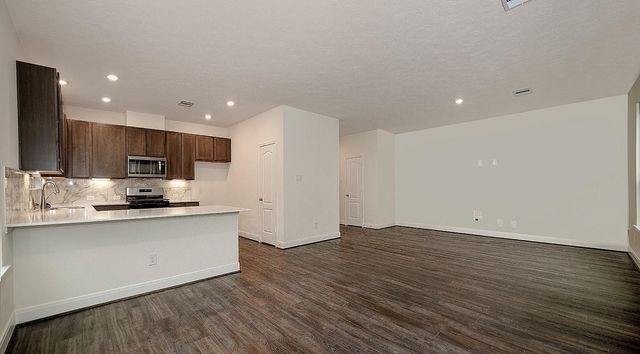 27646 Mesabe Drive, Magnolia, TX 77354