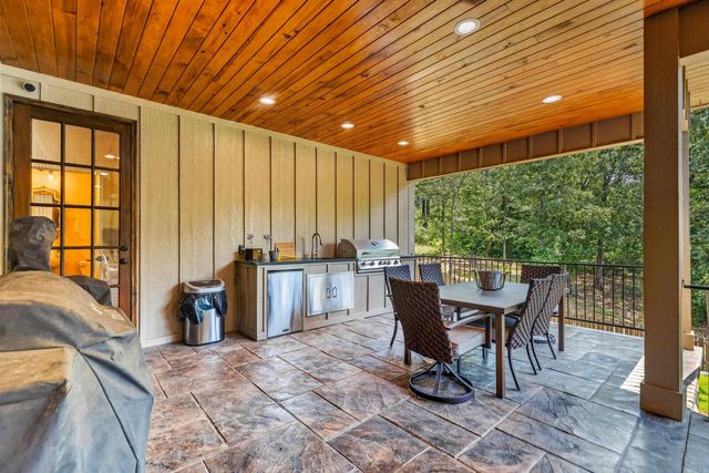 127 Rosecreek Court, Hot Springs, AR 71901