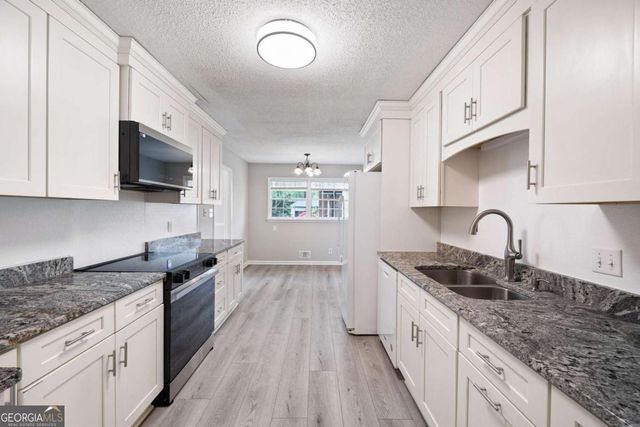 86 Pioneer Trail, Marietta, GA 30068