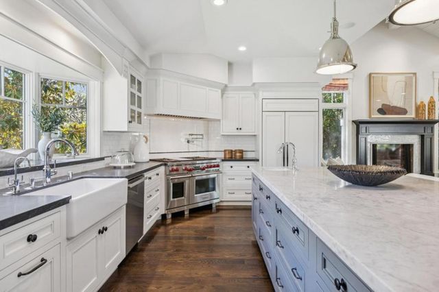 1030 Deanna Drive, Menlo Park, CA 94025