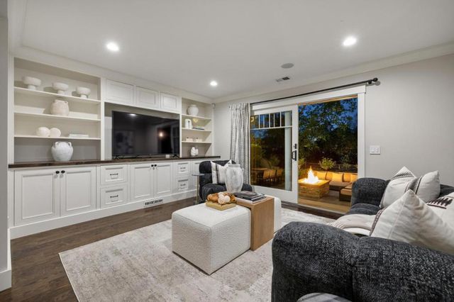 1030 Deanna Drive, Menlo Park, CA 94025