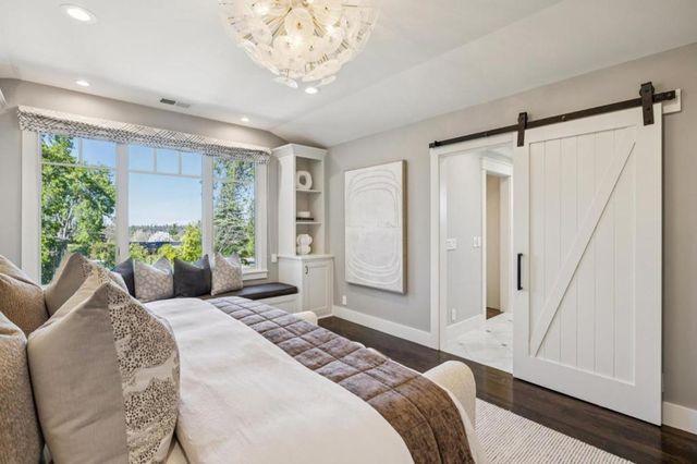 1030 Deanna Drive, Menlo Park, CA 94025