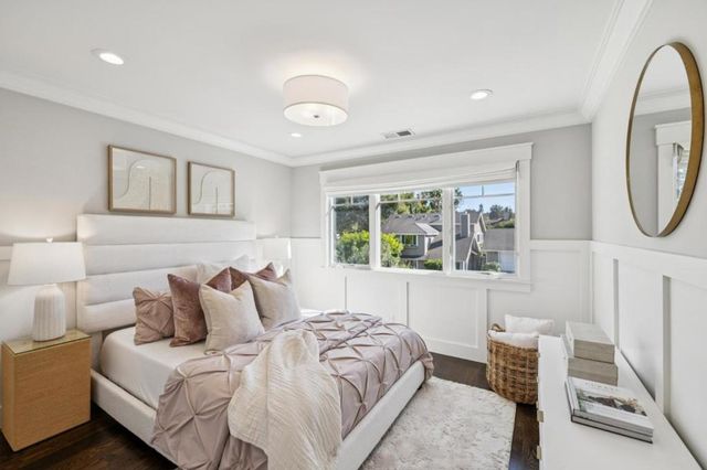 1030 Deanna Drive, Menlo Park, CA 94025