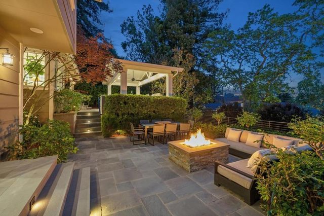 1030 Deanna Drive, Menlo Park, CA 94025