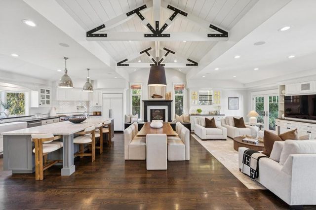 1030 Deanna Drive, Menlo Park, CA 94025