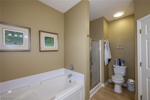 4261 Lake Harbour Way NW, Avon, OH 44011