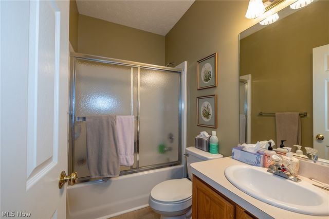 4261 Lake Harbour Way NW, Avon, OH 44011