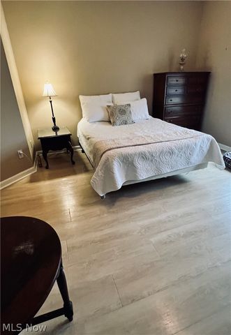 4261 Lake Harbour Way NW, Avon, OH 44011