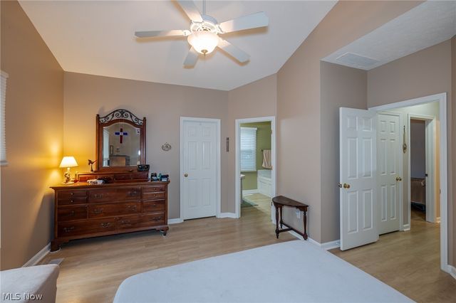 4261 Lake Harbour Way NW, Avon, OH 44011