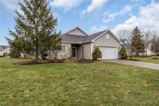 4261 Lake Harbour Way NW, Avon, OH 44011